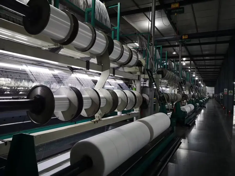 Raschel knitting machines